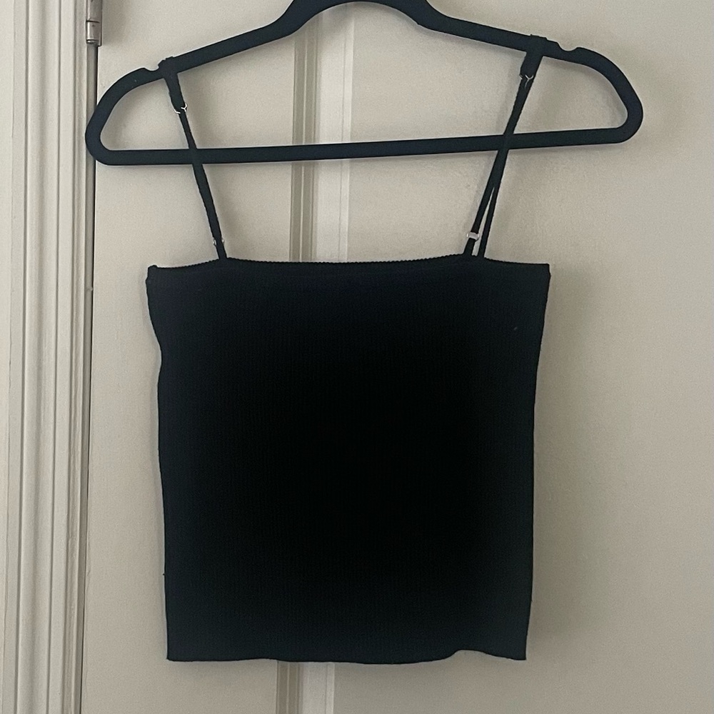 RUBY & Jenna - NWT. Black Ribbed Tank. Size Medium